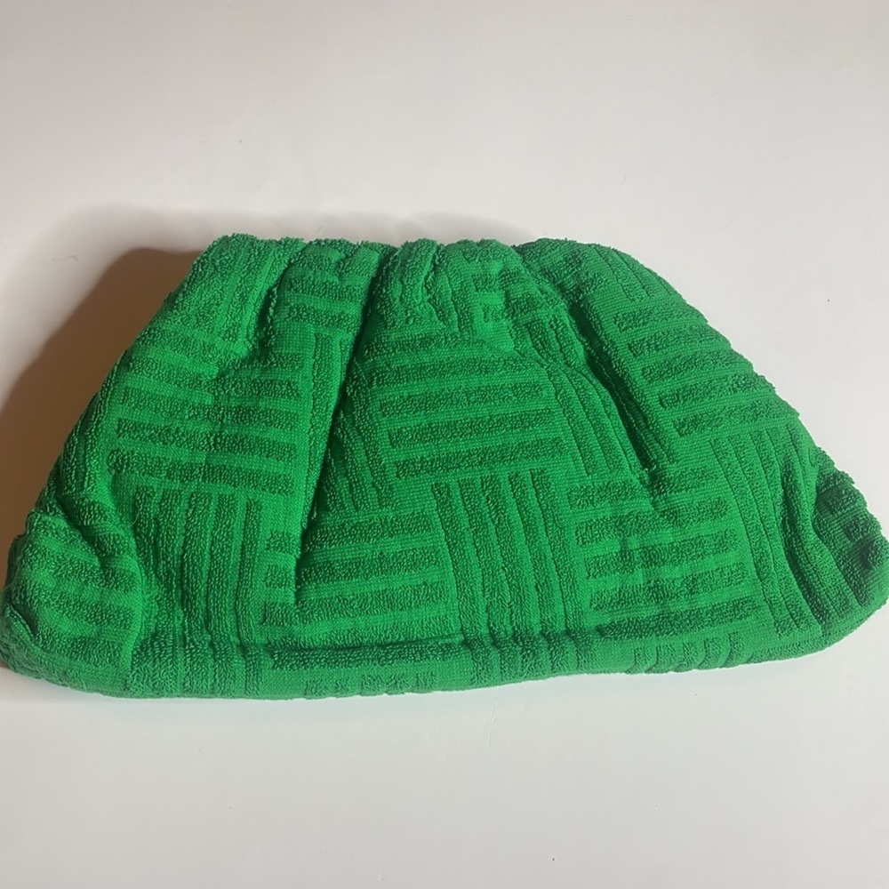 Green gorgeous clutch